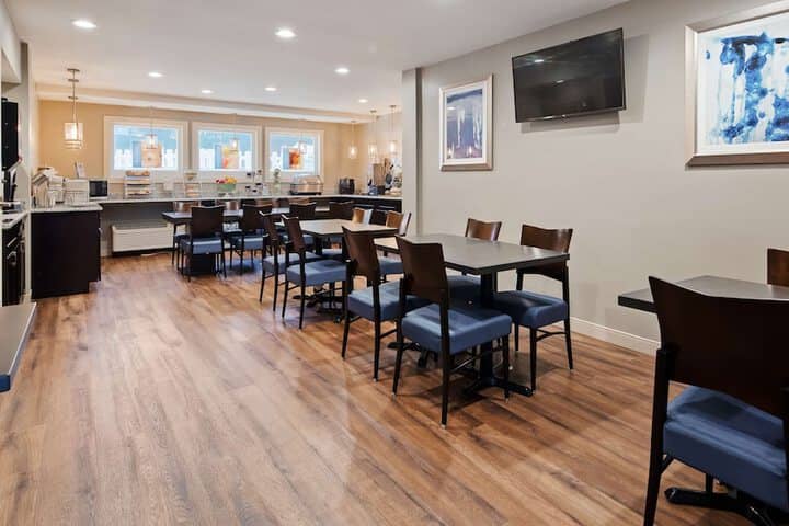 Breakfast area